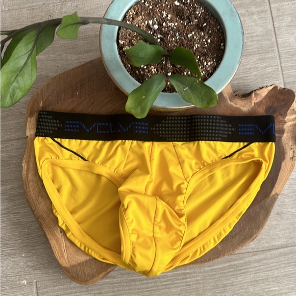 Evolve - Picture 1 of 4